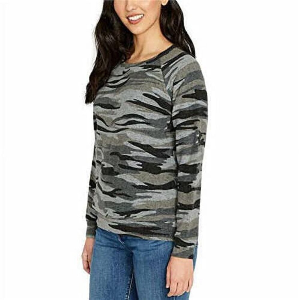 Buffalo Jeans Women's Printed Cozy Streetwear Top (Heather Gray Camo, Medium) - Picture 3 of 3